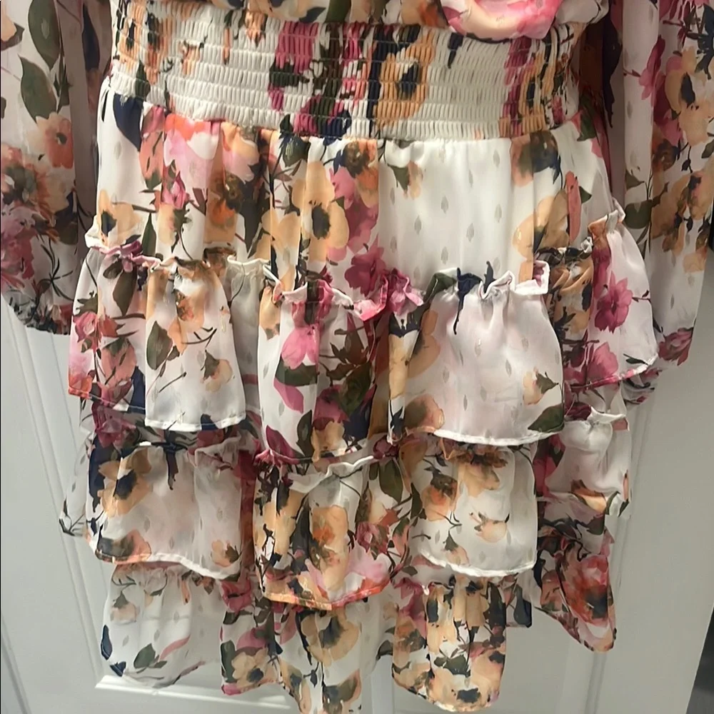 Floral V-Neck Ruffle Top - Picture 3 of 5